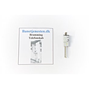 Telefon skab med p�l � Malet og klar til ops�tning